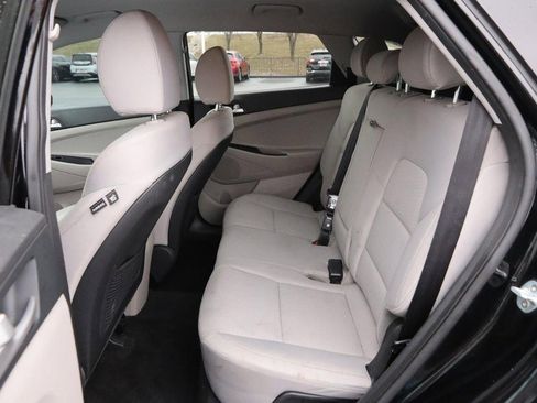 Used 2019 Hyundai Tucson SE image 9