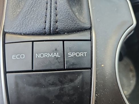 Used 2022 Toyota Camry LE FWD image 15