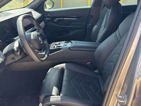 Used 2024 BMW 530i xDrive w/ Premium Package image 8