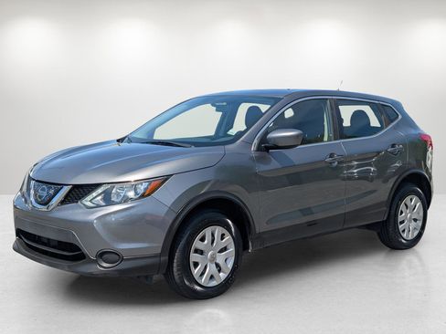 Used 2018 Nissan Rogue Sport S image 1