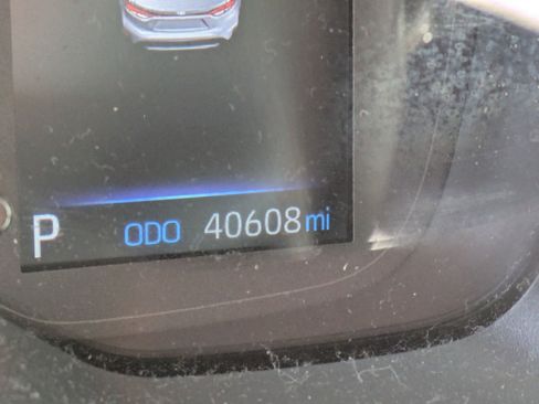 Used 2022 Toyota Corolla LE image 9