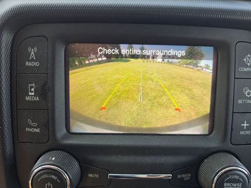 Used 2020 Jeep Wrangler Unlimited Sport S AWD/4WD image 18