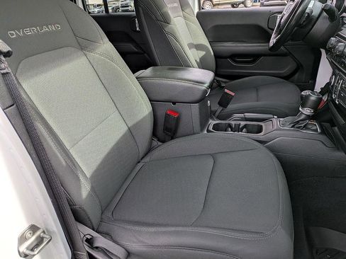 Used 2022 Jeep Gladiator Overland w/ LED Lighting Group image 34