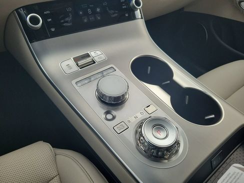 New 2026 Genesis GV70 2.5T Select AWD/4WD image 11