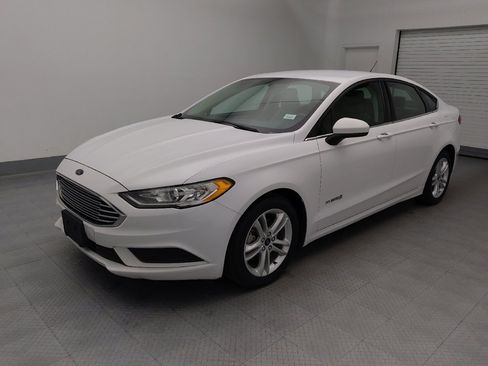 Used 2018 Ford Fusion S FWD image 2