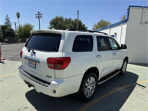 Used 2015 Toyota Sequoia Platinum AWD/4WD image 6
