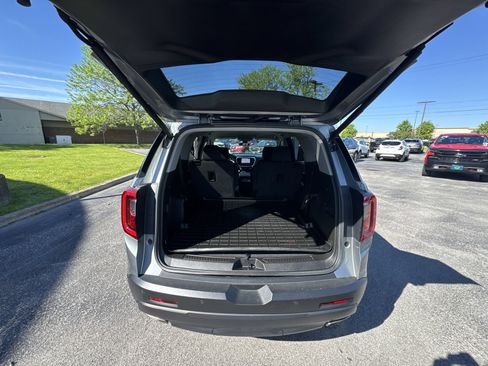 Used 2023 GMC Acadia SLE w/ Driver Convenience Package AWD/4WD image 19