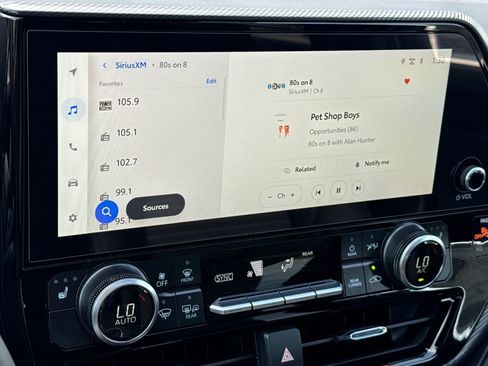 New 2026 Toyota Highlander XSE image 18