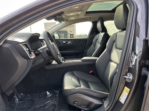 Certified 2025 Volvo V60 B5 Cross Country Plus image 15