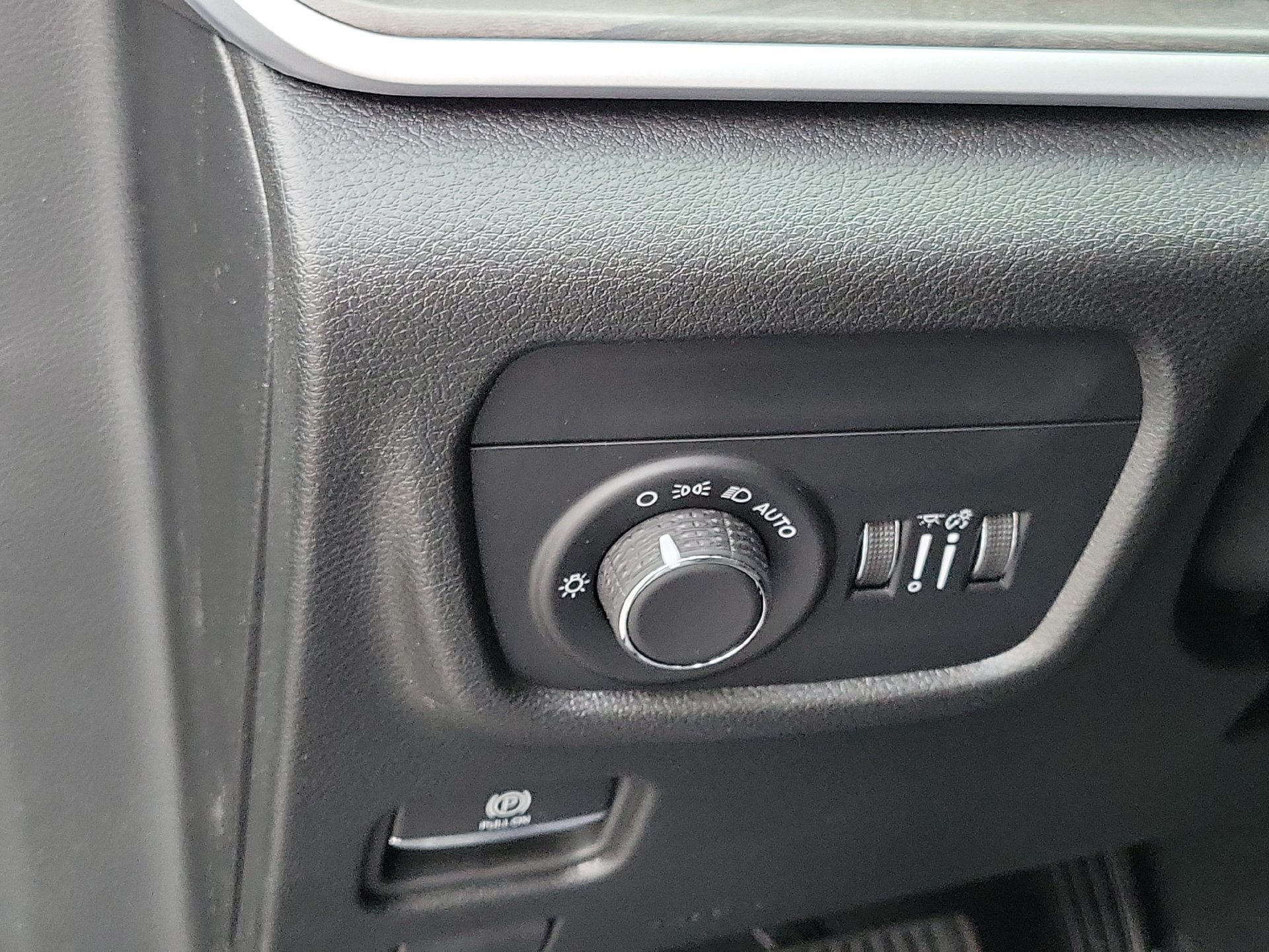 New 2026 Jeep Grand Cherokee Altitude RWD image 14