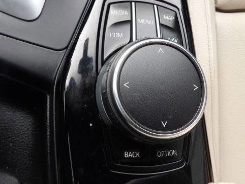 Used 2017 BMW 230i xDrive Convertible image 26