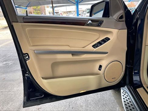 Used 2012 Mercedes-Benz GL 450 4MATIC image 21