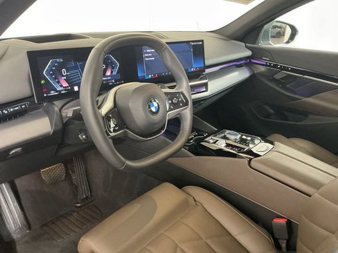 Certified 2024 BMW 530i xDrive w/ M Sport Package image 22