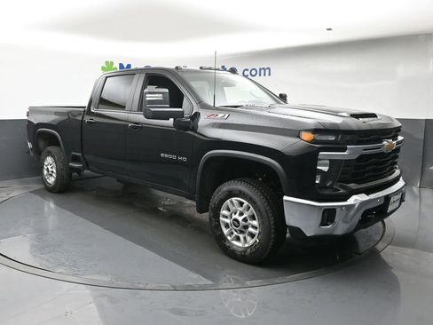 New 2026 Chevrolet Silverado 2500 LT w/ All Star Edition AWD/4WD image 2