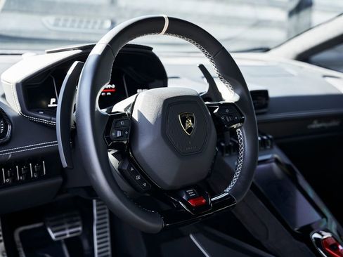 Used 2023 Lamborghini Huracan Tecnica RWD image 43