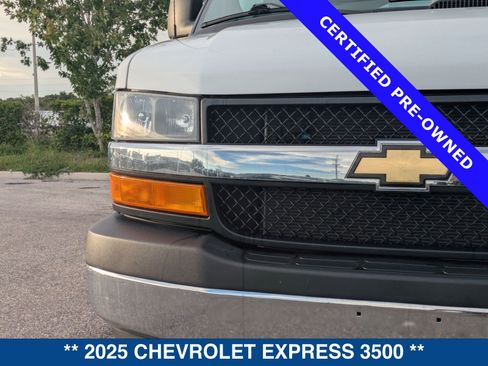 Used 2025 Chevrolet Express 3500 LT w/ LT Preferred Equipment Group RWD image 10
