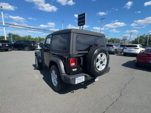 Used 2018 Jeep Wrangler Sport AWD/4WD image 6