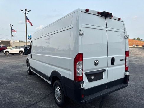 Used 2025 RAM ProMaster 2500 w/ Convenience Group FWD image 5