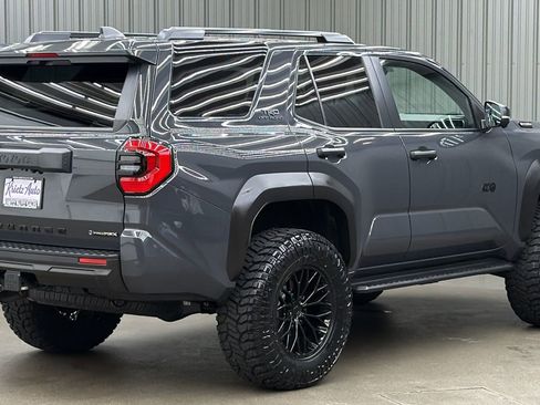 Used 2026 Toyota 4Runner TRD Off-Road Premium AWD/4WD image 5