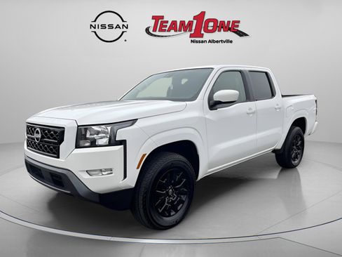 Used 2024 Nissan Frontier SV w/ SV Convenience Package image 4