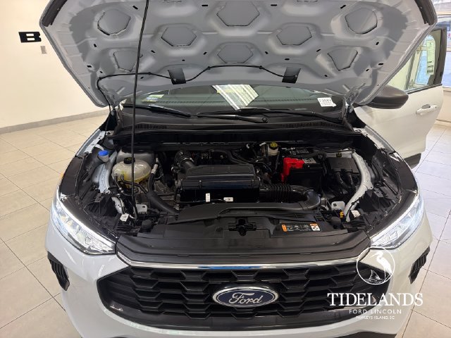 Certified 2025 Ford Escape ST-Line FWD image 28