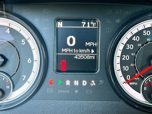 Used 2024 RAM 1500 Classic SLT image 12