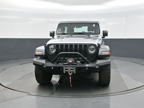 Used 2020 Jeep Wrangler Sport image 2