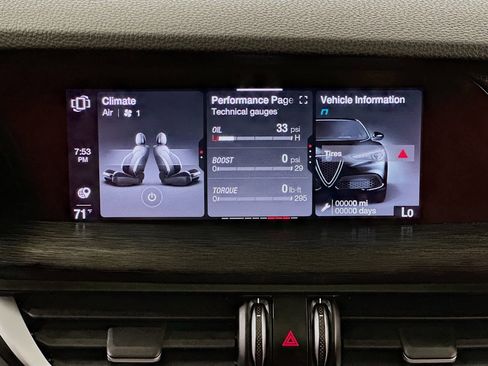 Used 2022 Alfa Romeo Stelvio Sprint image 12