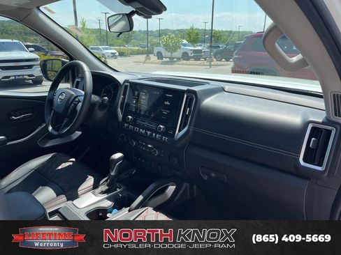 Used 2025 Nissan Frontier SV w/ SV Convenience Package AWD/4WD image 29