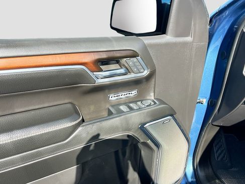 Used 2024 GMC Sierra 1500 Denali w/ Technology Package AWD/4WD image 18