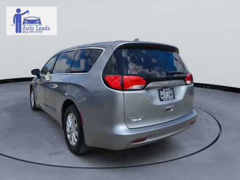 Used 2019 Chrysler Pacifica LX w/ Tire & Wheel Group image 6