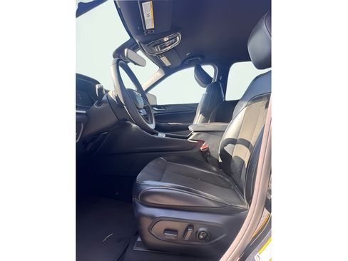 Used 2023 Jeep Grand Cherokee Altitude AWD/4WD image 10