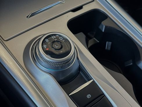 New 2024 Ford Explorer XLT w/ Equipment Group 202A image 21