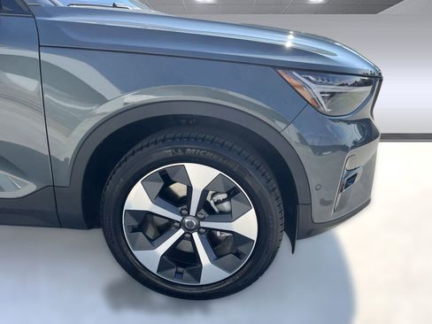 Certified 2026 Volvo XC40 B5 Plus w/ Protection Package Premier image 12