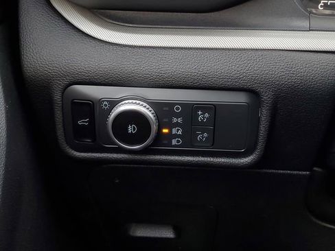 Certified 2022 Ford Explorer XLT w/ Equipment Group 202A image 13