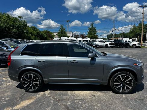 Used 2018 Volvo XC90 T6 Momentum w/ Convenience Package AWD/4WD image 6