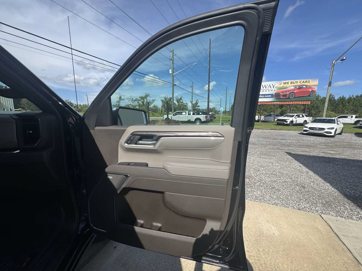 Used 2026 Chevrolet Silverado 1500 LTZ AWD/4WD image 27