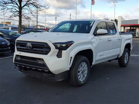 New 2026 Toyota Tacoma SR5 image 2