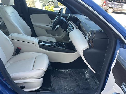 Used 2025 Mercedes-Benz CLA 250 image 13