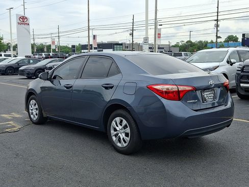Used 2018 Toyota Corolla L FWD image 4