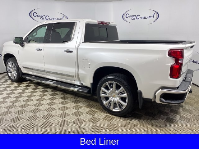 Certified 2022 Chevrolet Silverado 1500 High Country w/ High Country Premium Package AWD/4WD image 4