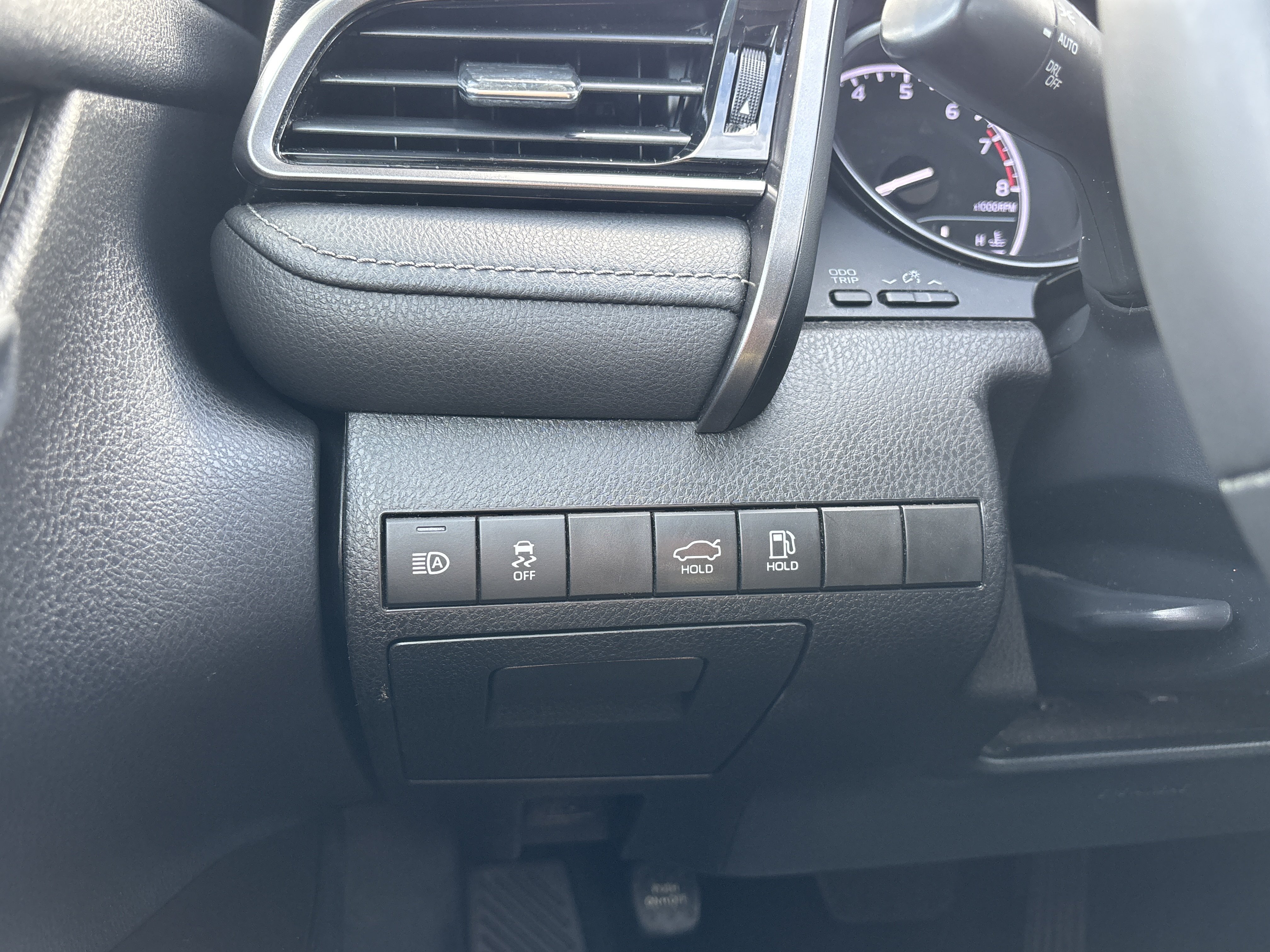 Used 2024 Toyota Camry SE FWD image 29
