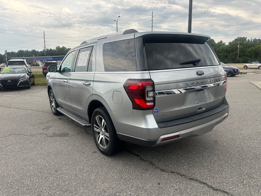 Used 2022 Ford Expedition Limited RWD image 3