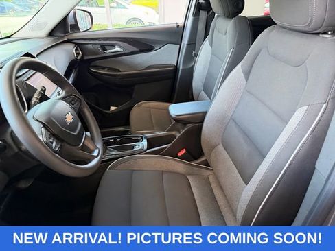 Used 2021 Chevrolet TrailBlazer LT w/ Driver Confidence Package FWD image 5
