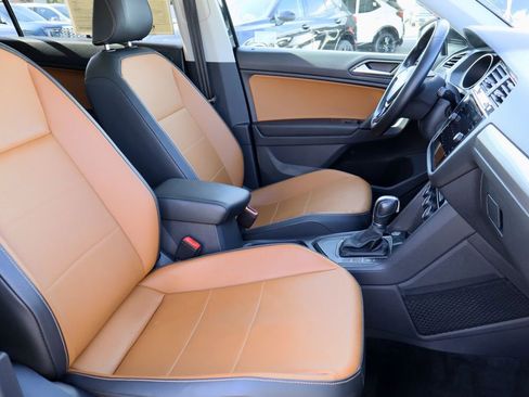 Used 2019 Volkswagen Tiguan SE image 26