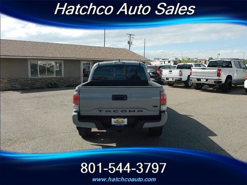 Used 2021 Toyota Tacoma TRD Off-Road AWD/4WD image 4