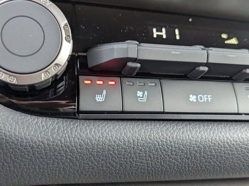 New 2026 Toyota Tundra Limited AWD/4WD image 23