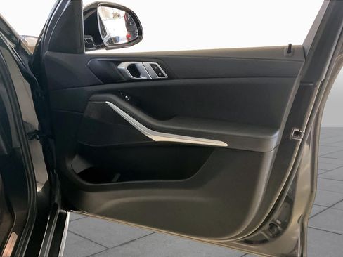 Used 2022 BMW X5 sDrive40i w/ Parking Assistance Package RWD image 21