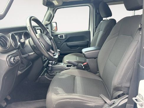 Used 2018 Jeep Wrangler Sport AWD/4WD image 6