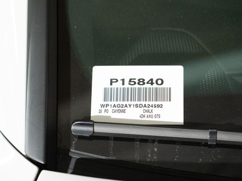 Used 2025 Porsche Cayenne GTS AWD/4WD image 28